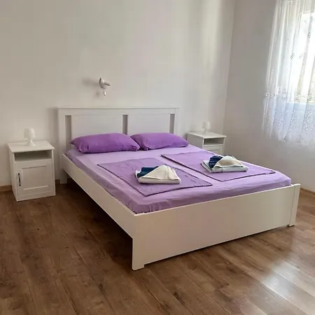 דירה Mirjana